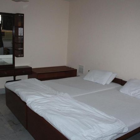 Service Apartments, Park Street, Calcutta Extérieur photo