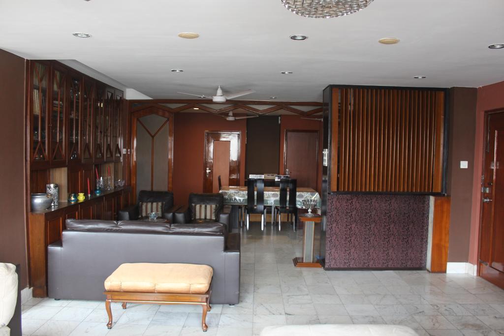 Service Apartments, Park Street, Calcutta Extérieur photo
