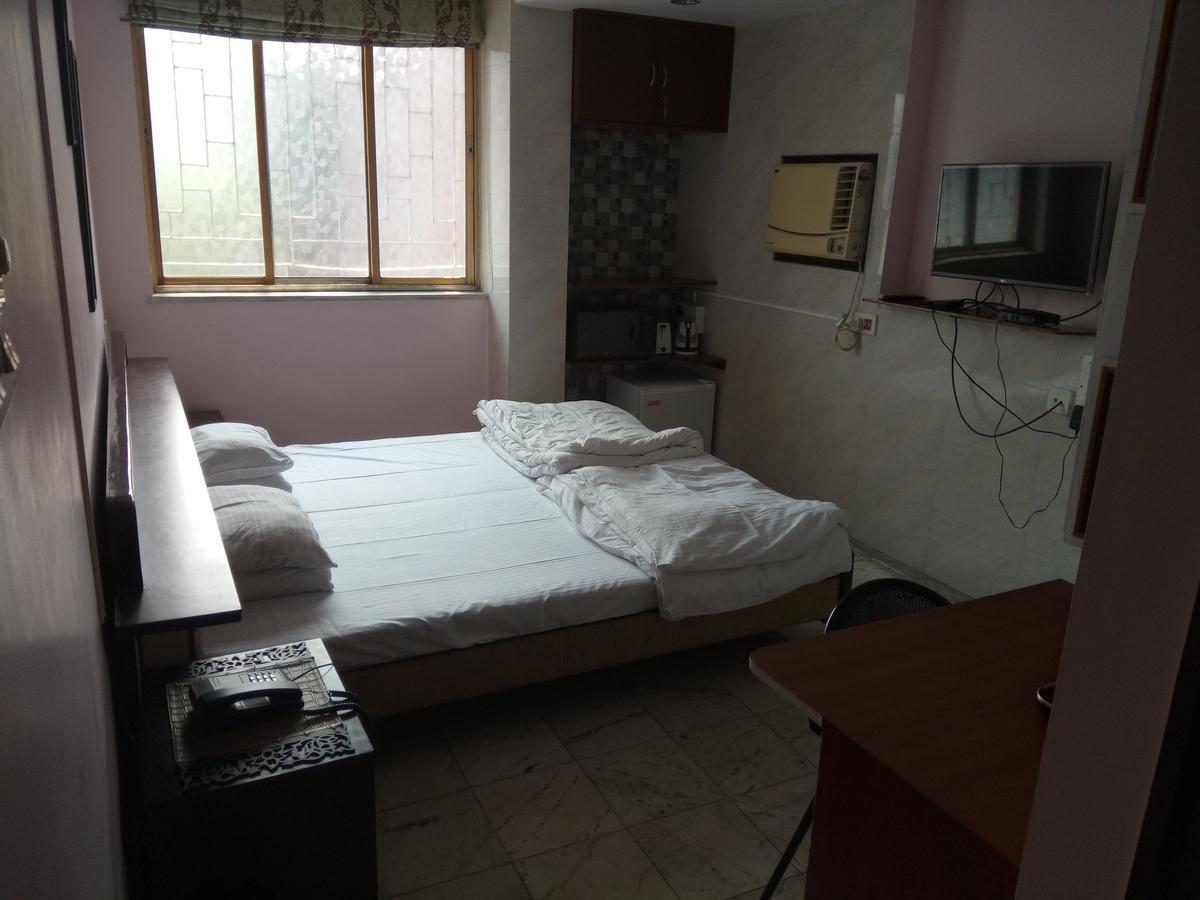 Service Apartments, Park Street, Calcutta Extérieur photo